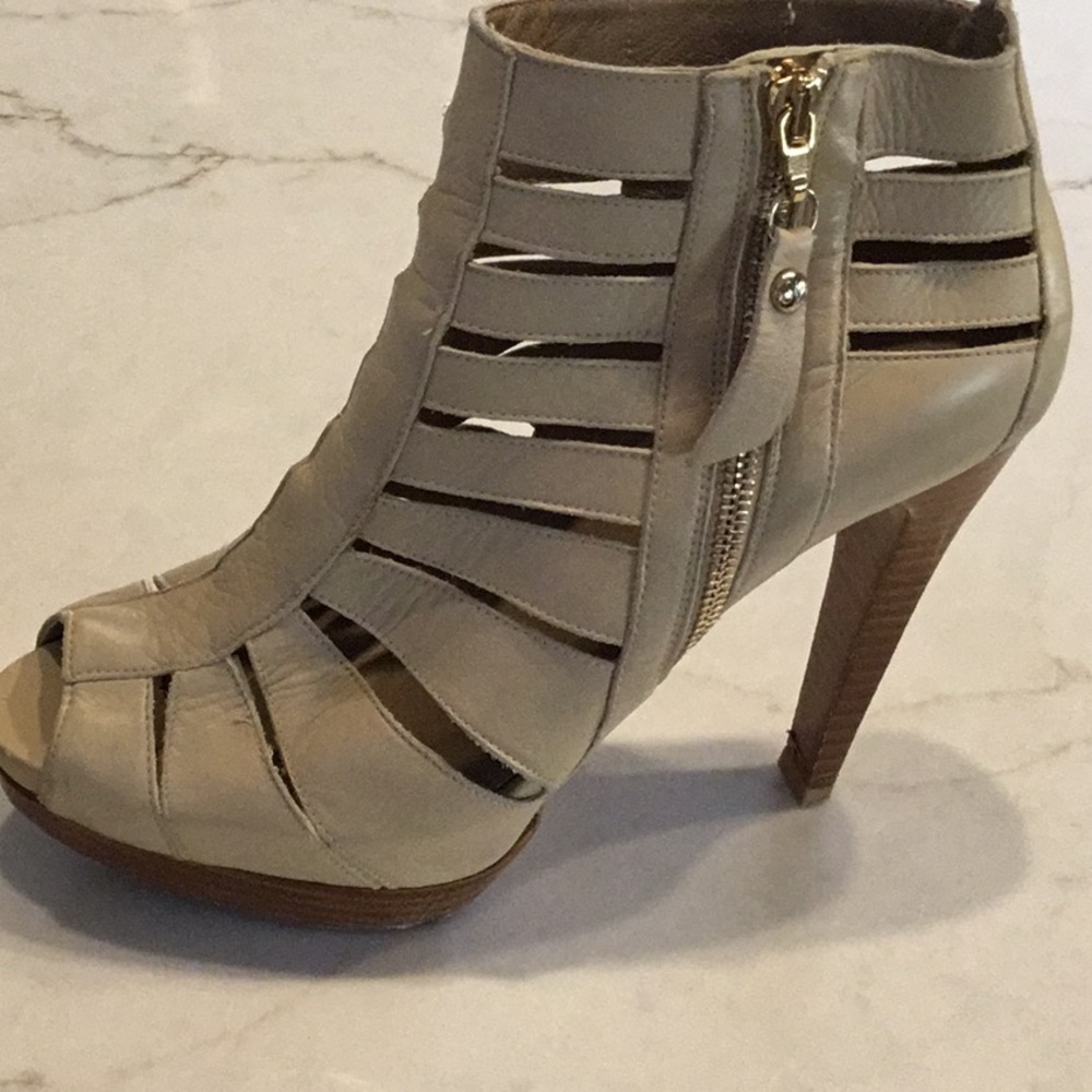 Stuart Weitzman Booties - Picture 2 of 9